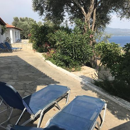 אפרטהוטל פיתגוריו Elena Bungalows מראה חיצוני תמונה